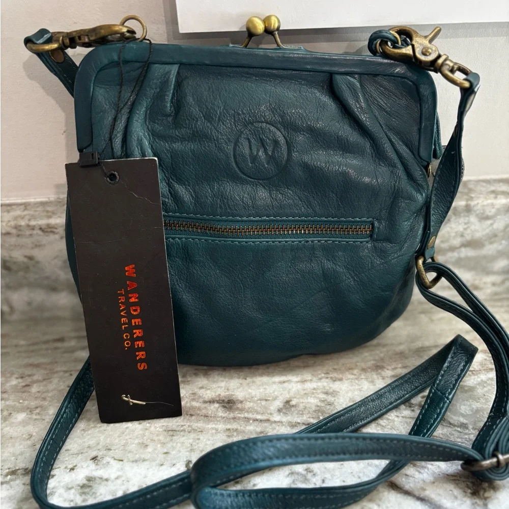 Wanderers Travel The Versailles Evening Crossbody with Coin Pouch NWT - Picture 5 of 10